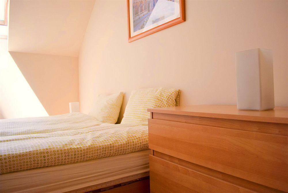Made Inn Budapest Bagian luar foto