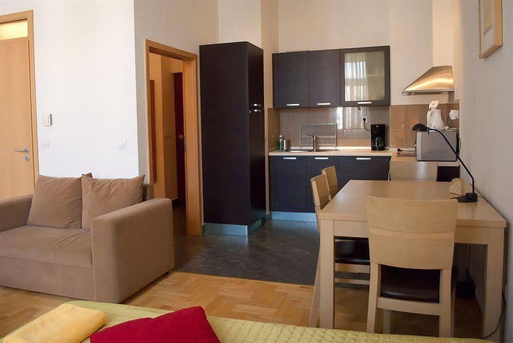 Made Inn Budapest Bagian luar foto